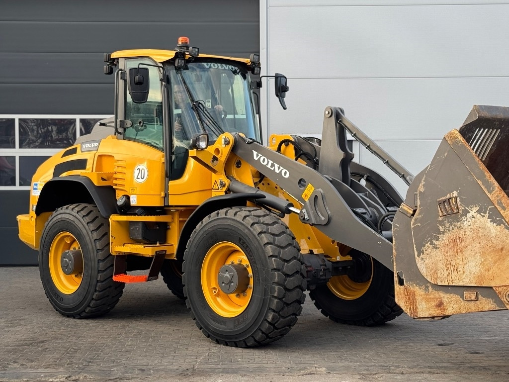 Volvo L 45 H - Wheel loader: gambar 4 Volvo L 45 H - Wheel loader: gambar 4