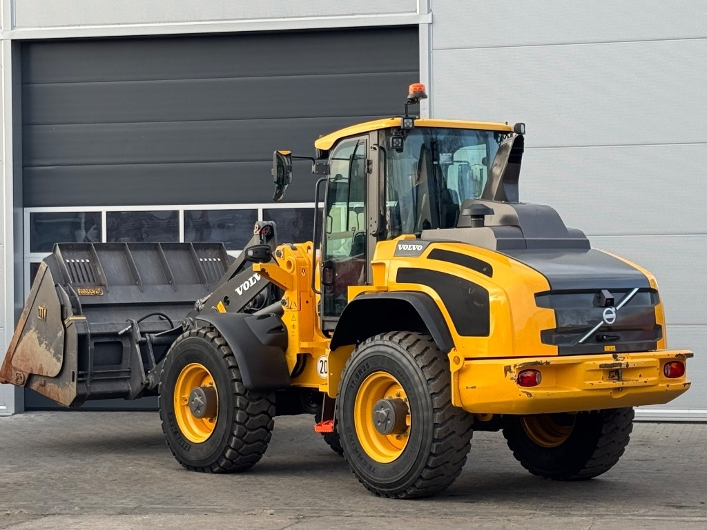Wheel loader Volvo L 45 H: gambar 6