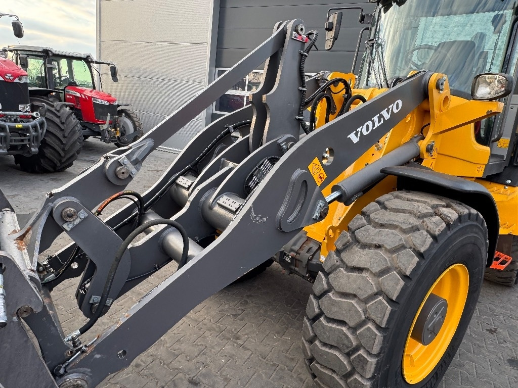 Wheel loader Volvo L 45 H: gambar 19