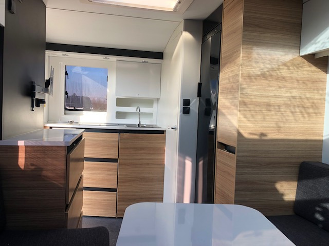 Karavan ADRIA ACTION 391 LH: gambar 6