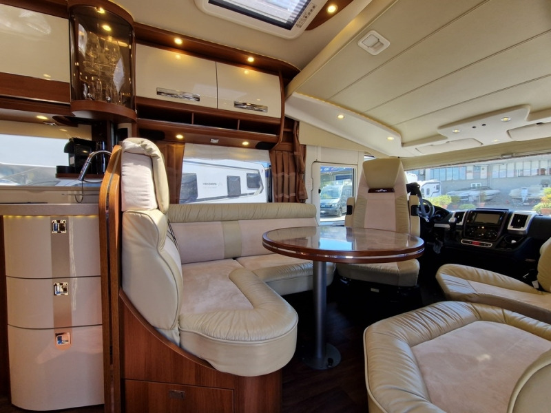 Carthago E-Line 51 QB - Mobil rumah terintegrasi: gambar 4 Carthago E-Line 51 QB - Mobil rumah terintegrasi: gambar 4