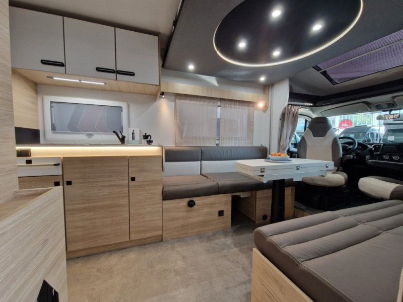 Chausson 640 Ultimate Line - Mobil rumah semi-terintegrasi: gambar 4 Chausson 640 Ultimate Line - Mobil rumah semi-terintegrasi: gambar 4