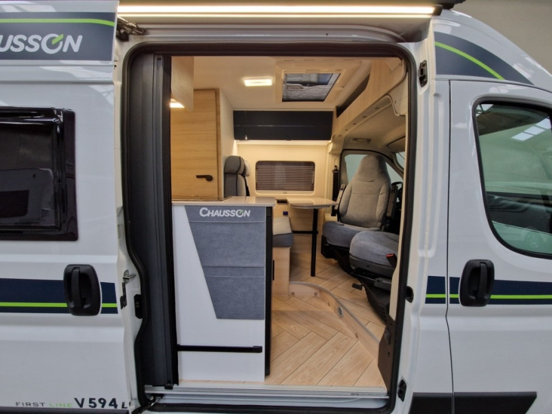 Chausson First Line V594L - Mobil kemping: gambar 3 Chausson First Line V594L - Mobil kemping: gambar 3