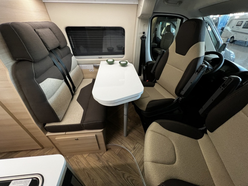 Chausson V594S First Line - Mobil kemping: gambar 3 Chausson V594S First Line - Mobil kemping: gambar 3