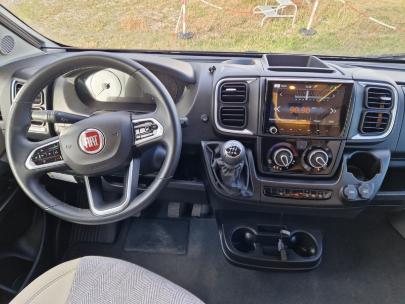 Etrusco T 7400 SBC - Mobil rumah semi-terintegrasi: gambar 5 Etrusco T 7400 SBC - Mobil rumah semi-terintegrasi: gambar 5