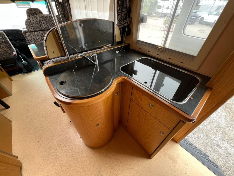 Laika Ecovip 400 I - Mobil rumah terintegrasi: gambar 5 Laika Ecovip 400 I - Mobil rumah terintegrasi: gambar 5