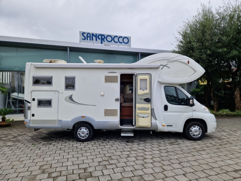 Laika X 710 - Alkoven: gambar 2 Laika X 710 - Alkoven: gambar 2