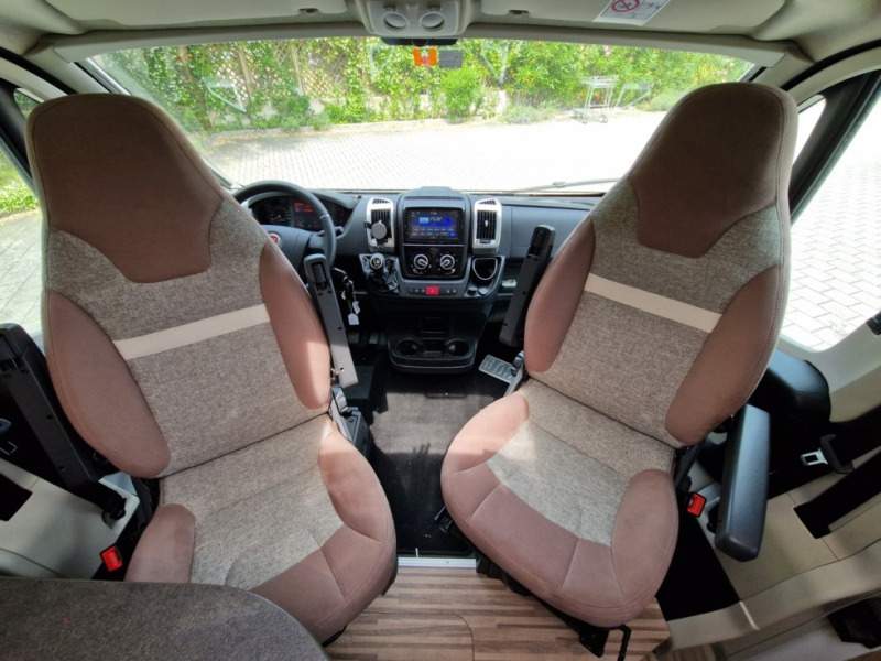 Malibu Van 600 DB - Mobil kemping: gambar 5 Malibu Van 600 DB - Mobil kemping: gambar 5