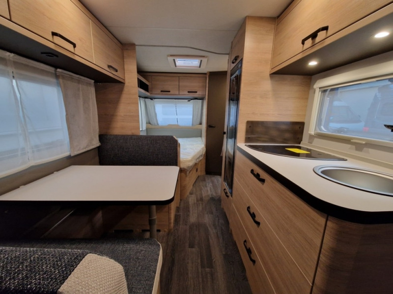 Weinsberg CaraOne 500 FDK - Karavan: gambar 5 Weinsberg CaraOne 500 FDK - Karavan: gambar 5