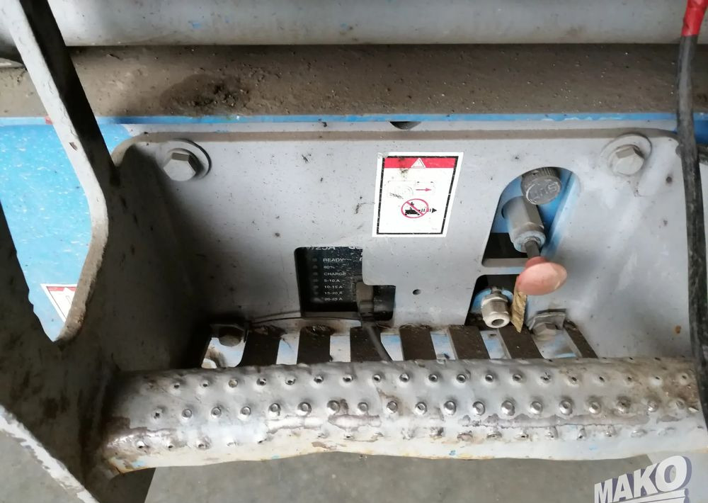Scissor lifts Genie GS 2046: gambar 7