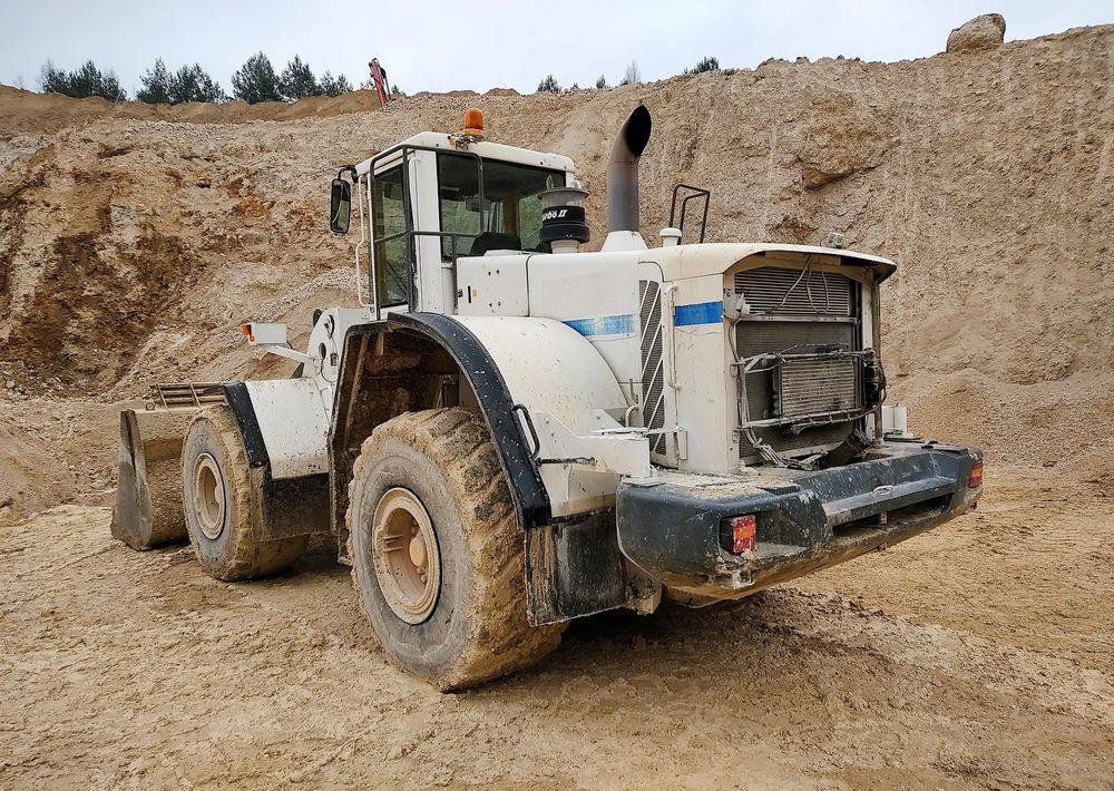 Volvo L180E - Wheel loader: gambar 3 Volvo L180E - Wheel loader: gambar 3