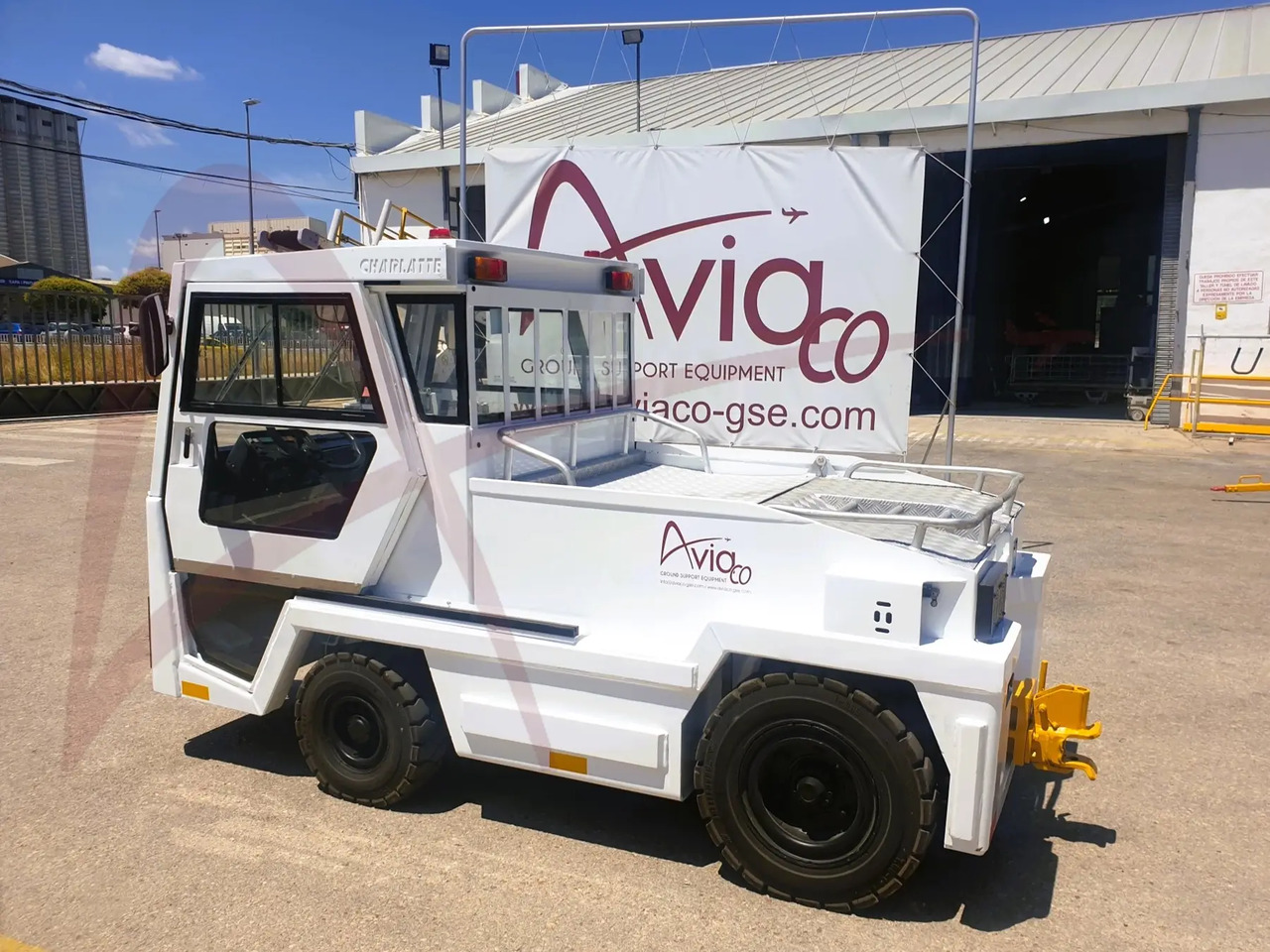 CHARLATTE T135 AC - Traktor bagasi: gambar 2 CHARLATTE T135 AC - Traktor bagasi: gambar 2