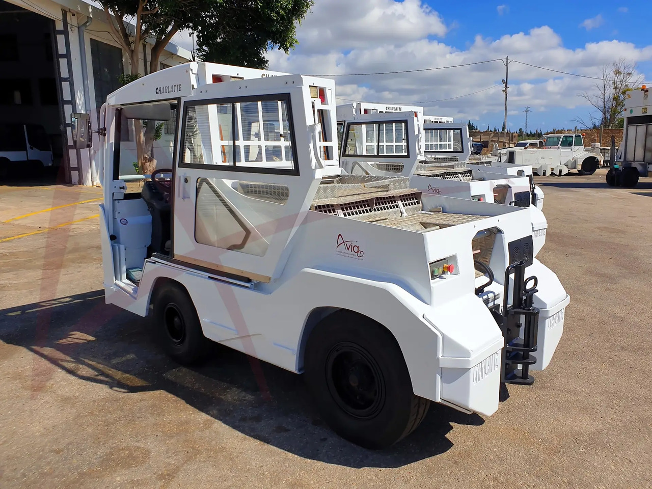 CHARLATTE TE.225 - Traktor bagasi: gambar 4 CHARLATTE TE.225 - Traktor bagasi: gambar 4
