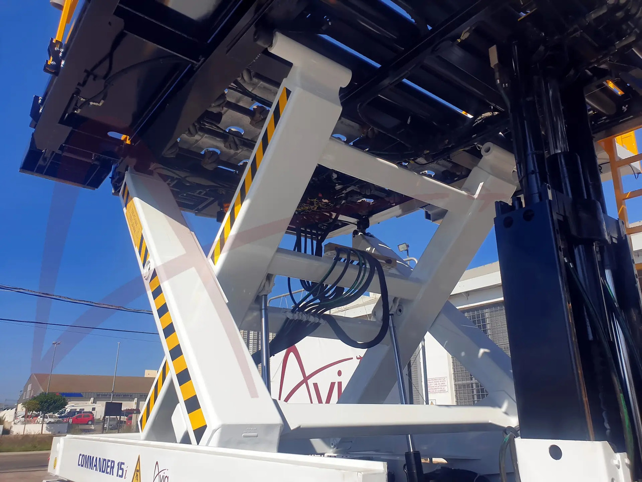 FMC COMMANDER 15iS - Pemuat kargo pesawat terbang: gambar 5 FMC COMMANDER 15iS - Pemuat kargo pesawat terbang: gambar 5