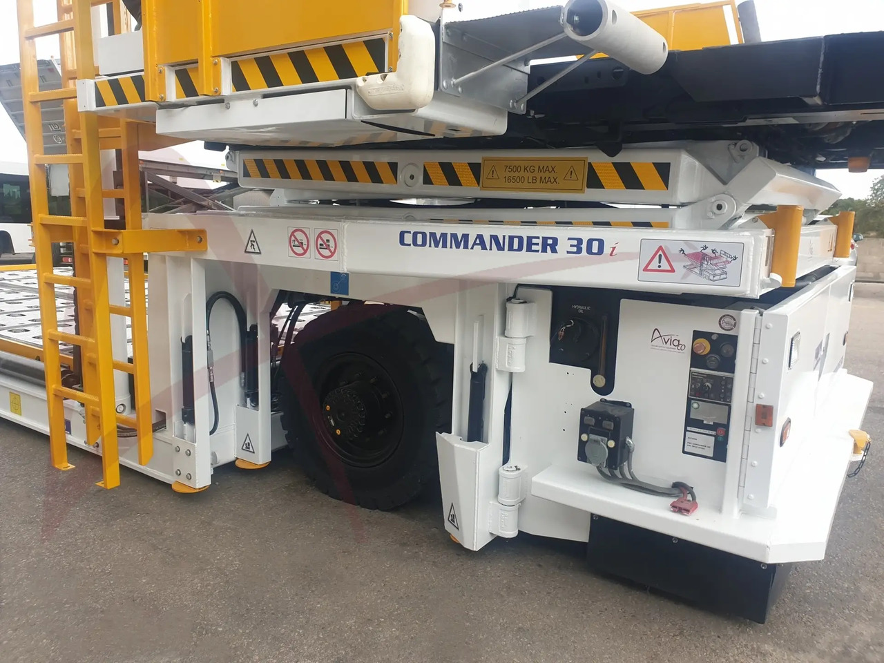 FMC COMMANDER30i - Pemuat kargo pesawat terbang: gambar 5 FMC COMMANDER30i - Pemuat kargo pesawat terbang: gambar 5