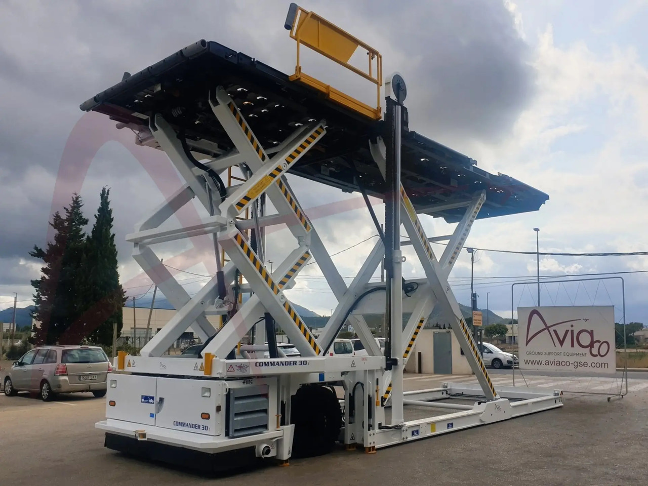 FMC COMMANDER30i - Pemuat kargo pesawat terbang: gambar 4 FMC COMMANDER30i - Pemuat kargo pesawat terbang: gambar 4