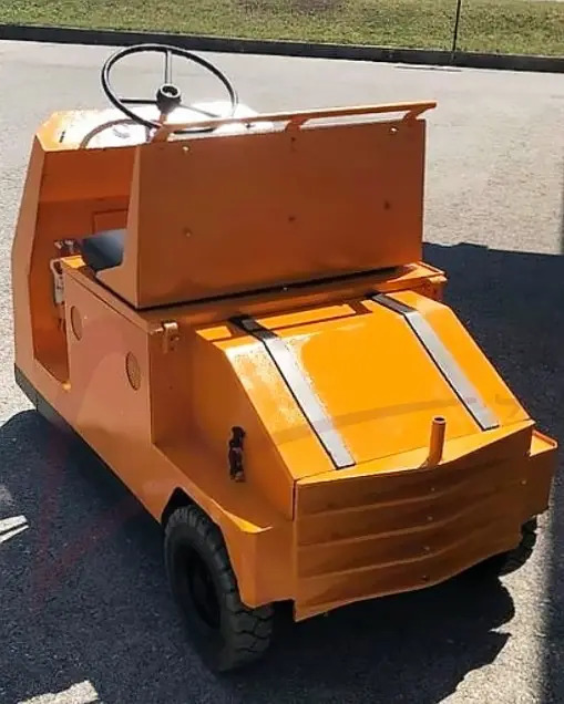 FUMA ES60 - Traktor bagasi: gambar 2 FUMA ES60 - Traktor bagasi: gambar 2