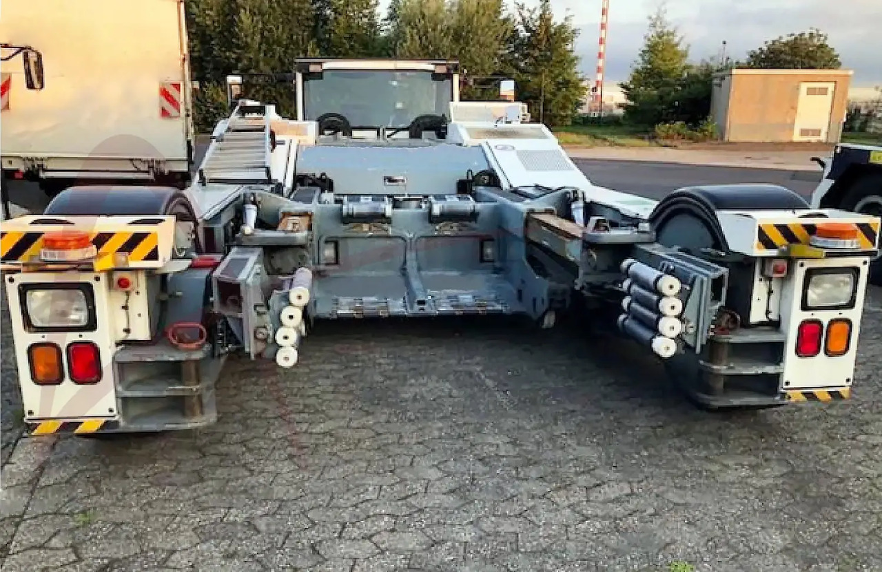 GOLDHOFER AST-2F 400 - Traktor mundur: gambar 2 GOLDHOFER AST-2F 400 - Traktor mundur: gambar 2