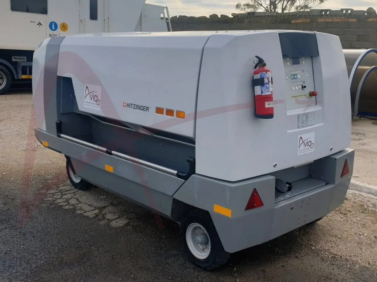 HITZINGER 100MDE18 28 - Ground power unit: gambar 2 HITZINGER 100MDE18 28 - Ground power unit: gambar 2