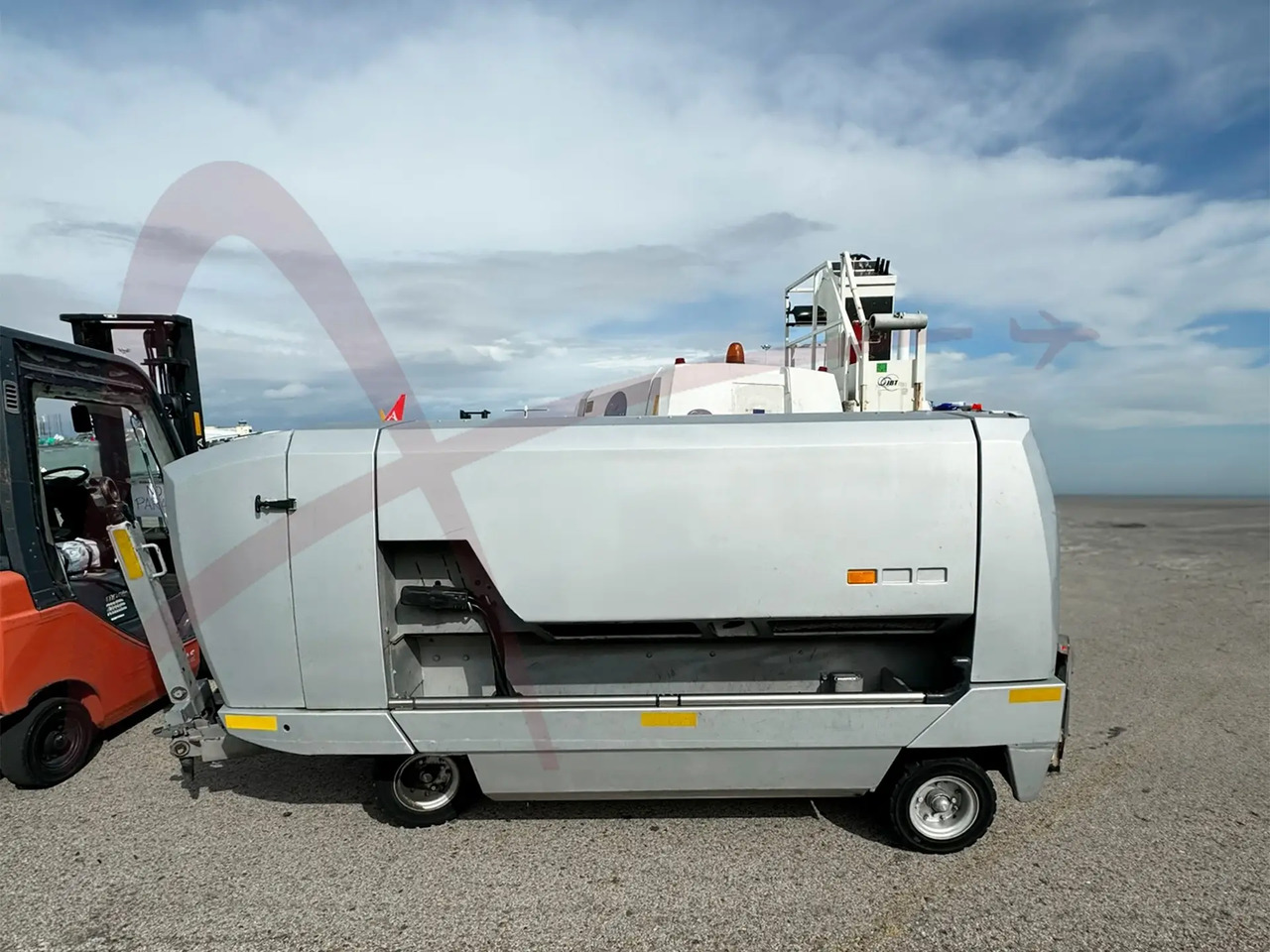 HITZINGER GPU-120MDE18 - Ground power unit: gambar 1 HITZINGER GPU-120MDE18 - Ground power unit: gambar 1