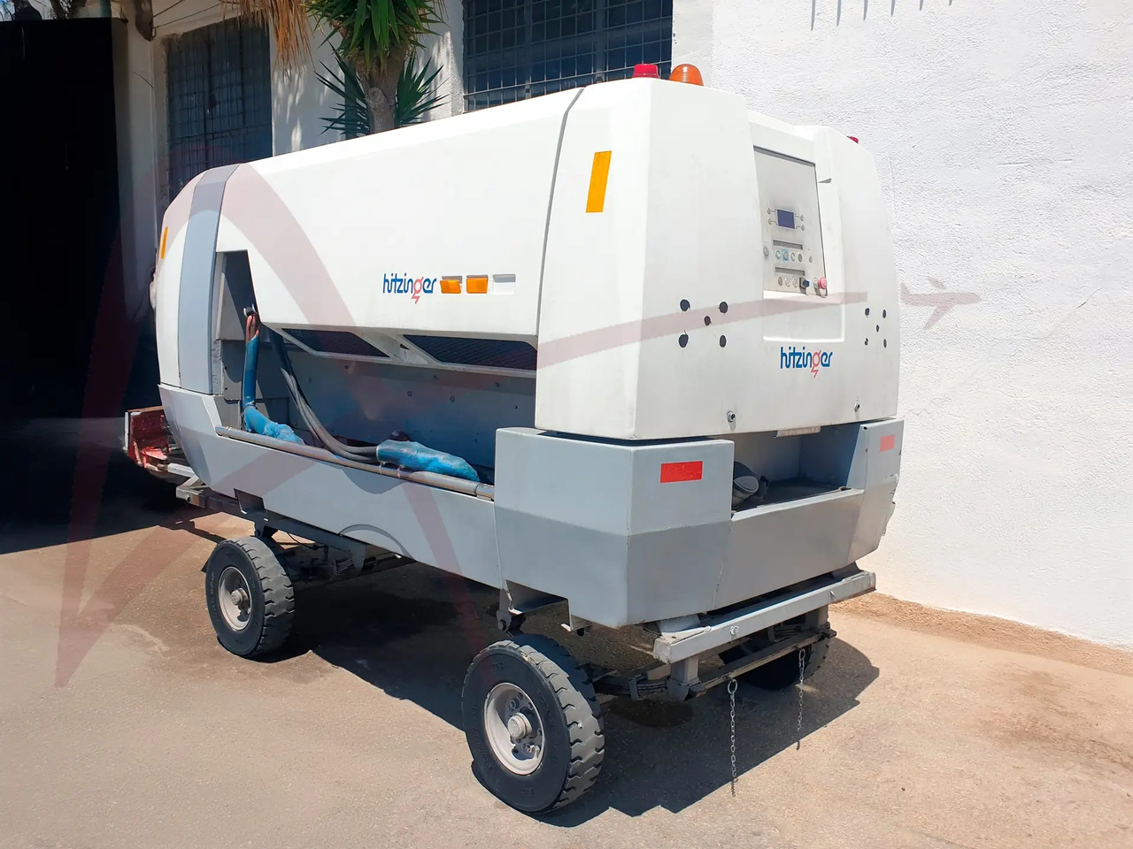 HITZINGER GPU-140SD-E18-28 - Ground power unit: gambar 3 HITZINGER GPU-140SD-E18-28 - Ground power unit: gambar 3