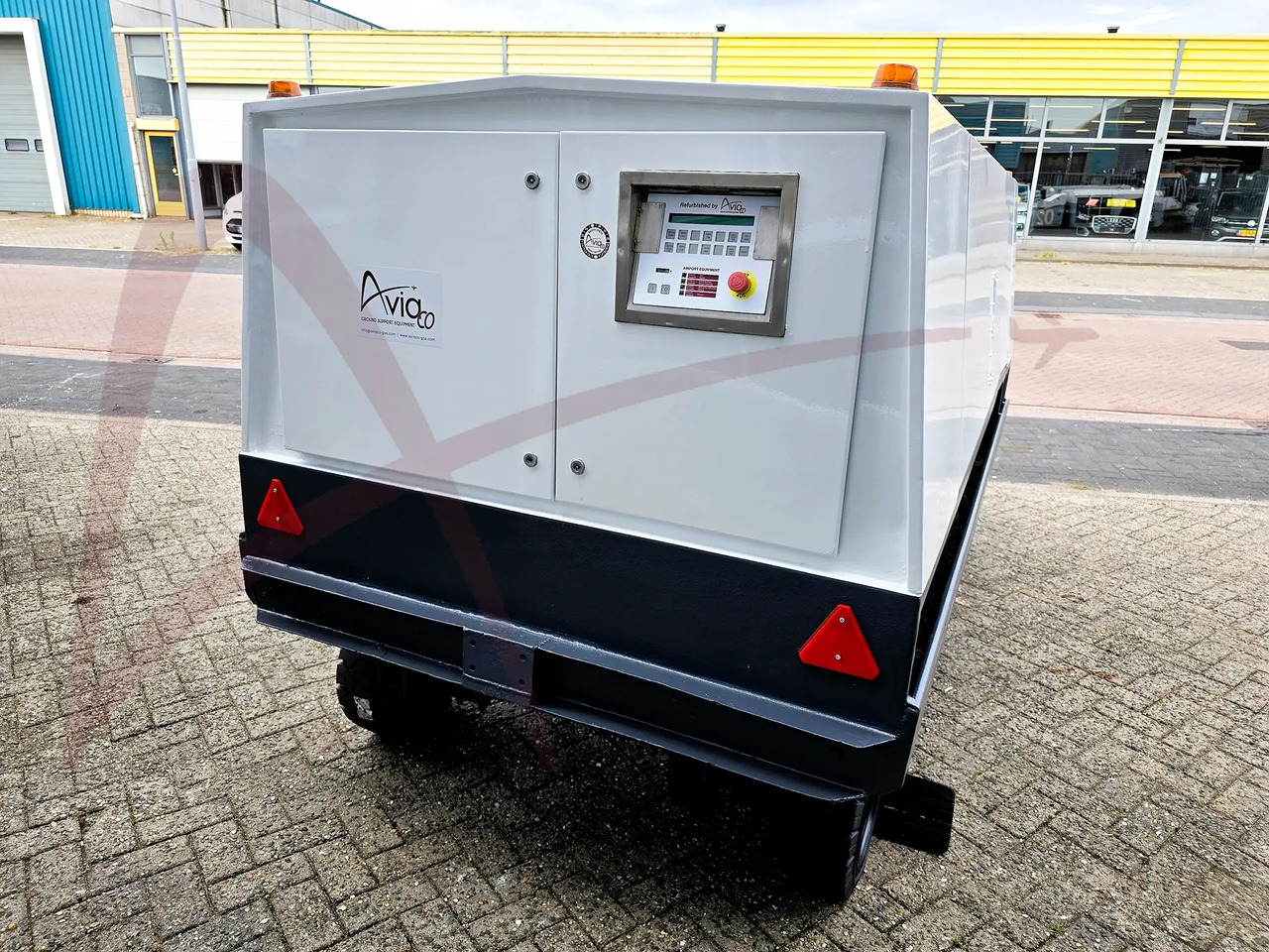 HITZINGER GPU120D - Ground power unit: gambar 3 HITZINGER GPU120D - Ground power unit: gambar 3