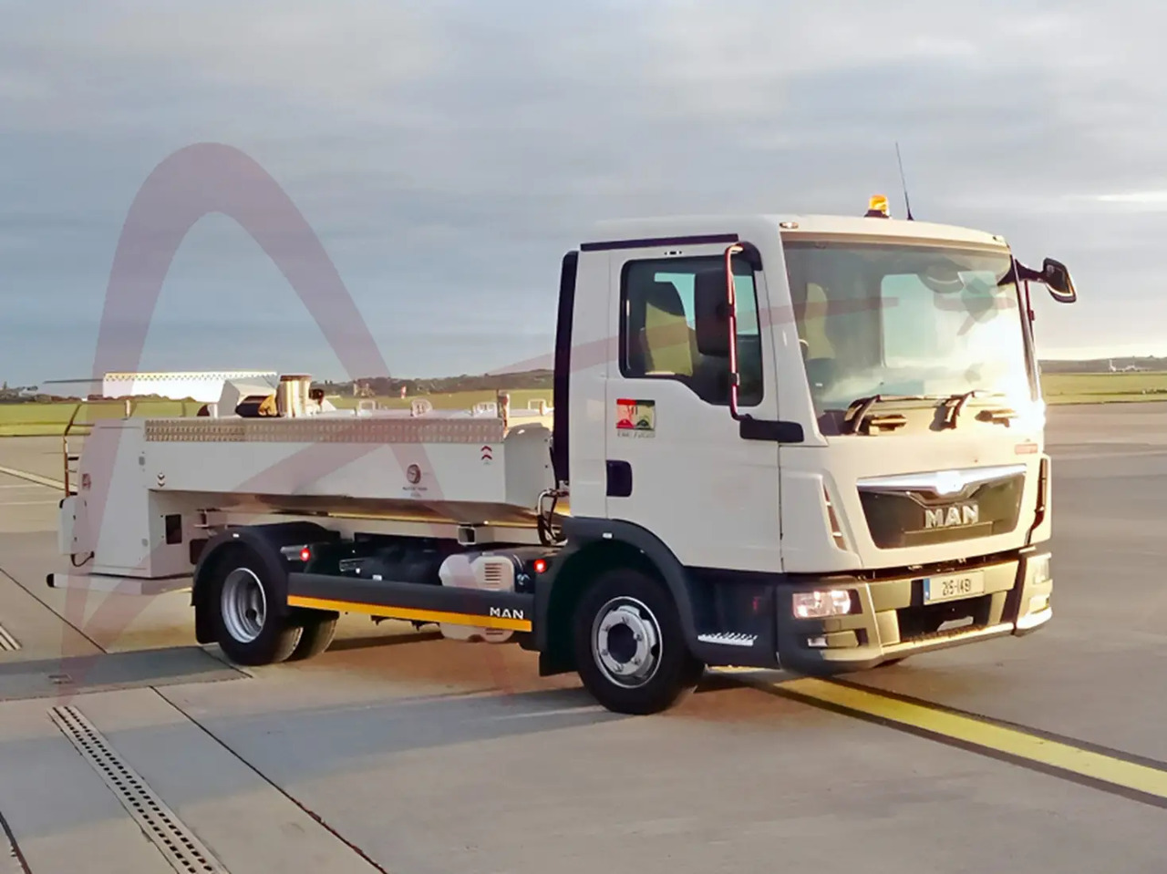 MALLAGHAN TSU3000 - Truk layanan toilet: gambar 1 MALLAGHAN TSU3000 - Truk layanan toilet: gambar 1
