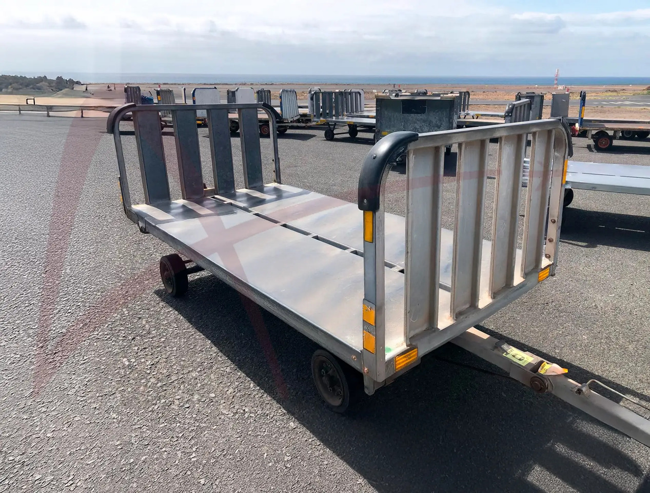 EINSA CE-2 - Peralatan pendukung darat: gambar 1 EINSA CE-2 - Peralatan pendukung darat: gambar 1