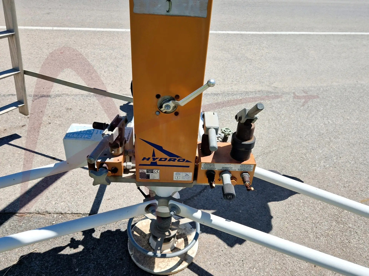 HYDRO HS120 - Peralatan pendukung darat: gambar 3 HYDRO HS120 - Peralatan pendukung darat: gambar 3