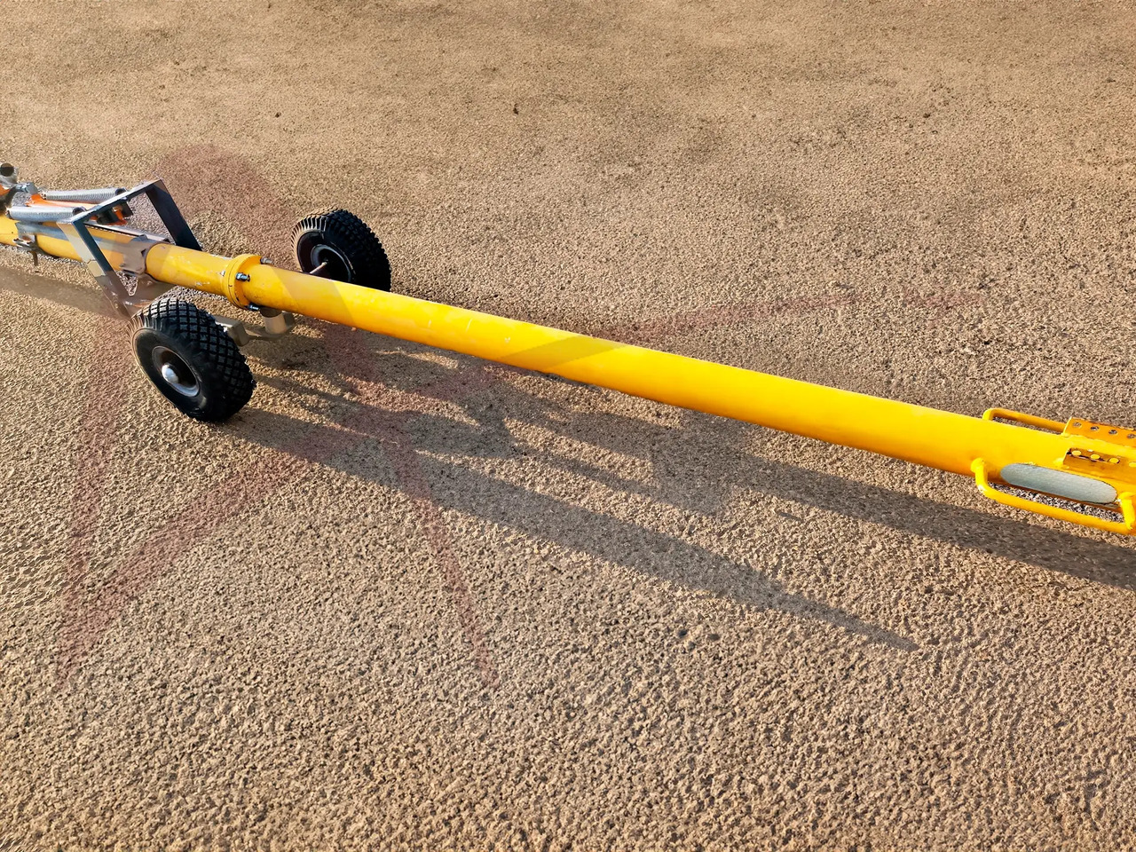 HYDRO TOWE 170-C4 - Peralatan pendukung darat: gambar 2 HYDRO TOWE 170-C4 - Peralatan pendukung darat: gambar 2