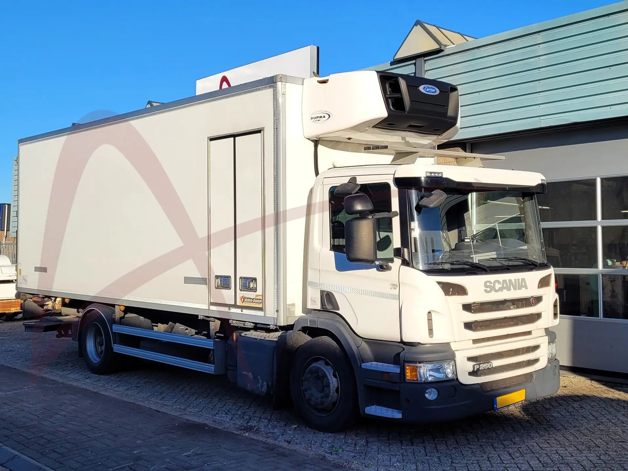 SCANIA SCANIA P250 - Truk berpendingin: gambar 5 SCANIA SCANIA P250 - Truk berpendingin: gambar 5