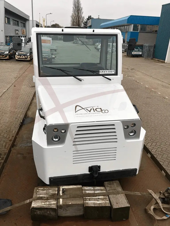 SCHOPF ZD4 - Traktor bagasi: gambar 2 SCHOPF ZD4 - Traktor bagasi: gambar 2