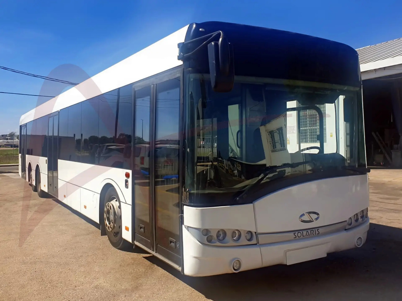SOLARIS URBINO 15 - Bus bandara: gambar 1 SOLARIS URBINO 15 - Bus bandara: gambar 1