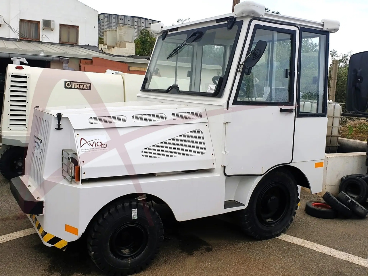 TEMG TG5001 - Traktor bagasi: gambar 2 TEMG TG5001 - Traktor bagasi: gambar 2