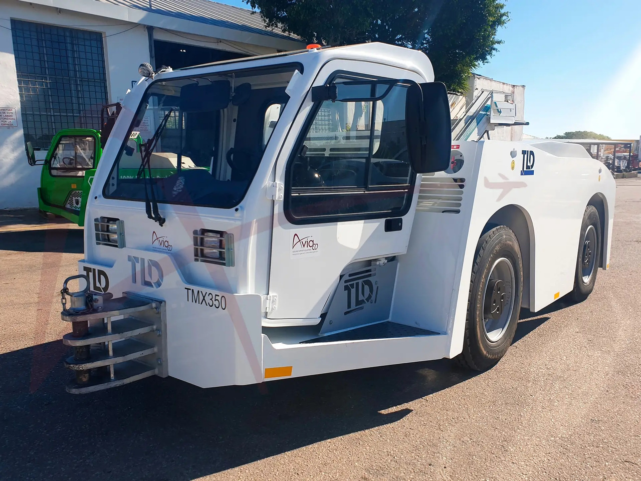 TLD TMX 350-28 - Traktor mundur: gambar 1 TLD TMX 350-28 - Traktor mundur: gambar 1