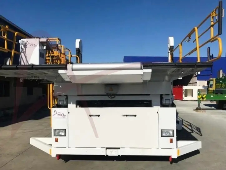 TREPEL CHAMP 300 - Pemuat kargo pesawat terbang: gambar 2 TREPEL CHAMP 300 - Pemuat kargo pesawat terbang: gambar 2