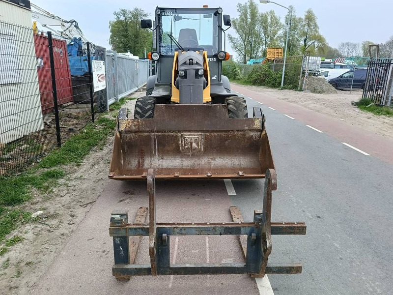 Wheel loader Ahlmann AS 700 wiellader shovel loader lader bak+vorken: gambar 12