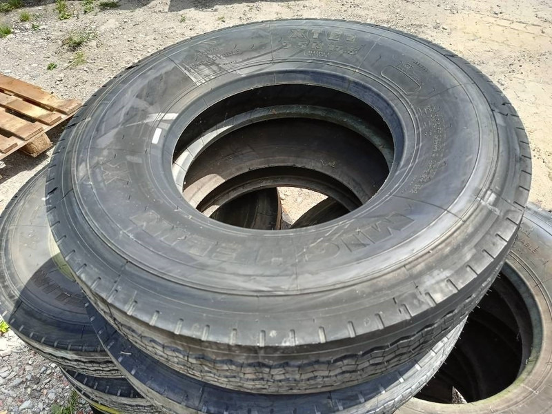 Banden landbouwbanden michelin dunlop 9.5R17.5 + 2 - Roda/ Ban untuk Peralatan konstruksi: gambar 3 Banden landbouwbanden michelin dunlop 9.5R17.5 + 2 - Roda/ Ban untuk Peralatan konstruksi: gambar 3