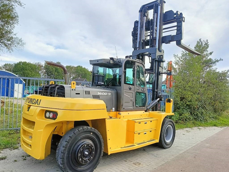Hyundai 160 D-9 heftruck forklift stapler 16 ton CE - Forklift diesel: gambar 2 Hyundai 160 D-9 heftruck forklift stapler 16 ton CE - Forklift diesel: gambar 2