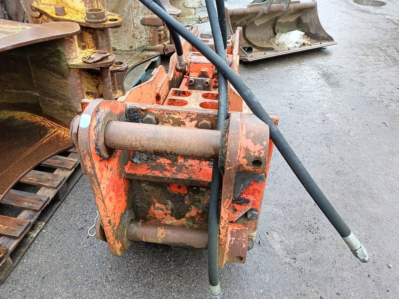 NPK E 210 GH9 hamer hammer hydraulic 18-25 ton 2000 - Palu hidrolik untuk Peralatan konstruksi: gambar 4 NPK E 210 GH9 hamer hammer hydraulic 18-25 ton 2000 - Palu hidrolik untuk Peralatan konstruksi: gambar 4