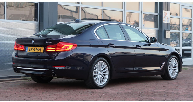 BMW 5 Serie 520i Corporate High Executive SCHUIFDAK/ NAPPA-LEDER/ ACC/ HEAD-UP/ H&K / ETC. - Mobil sedan: gambar 4 BMW 5 Serie 520i Corporate High Executive SCHUIFDAK/ NAPPA-LEDER/ ACC/ HEAD-UP/ H&K / ETC. - Mobil sedan: gambar 4