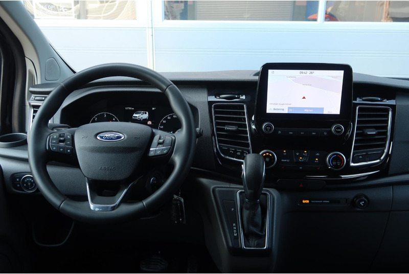 Ford Transit Custom 300 2.0 TDCI L2H1 Limited DC AUT/ LED/ CAMERA/ 2X DEUR/ LEDER/ ACC/ CARPLAY/ CLIMA/ TREKHAAK - Van kecil, Van kombi: gambar 5 Ford Transit Custom 300 2.0 TDCI L2H1 Limited DC AUT/ LED/ CAMERA/ 2X DEUR/ LEDER/ ACC/ CARPLAY/ CLIMA/ TREKHAAK - Van kecil, Van kombi: gambar 5