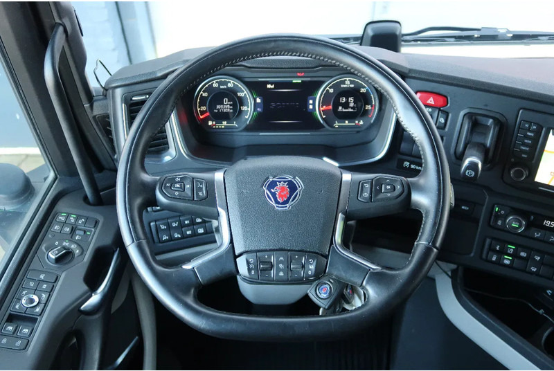 Interior photo 3: Tractor head Scania 540S NGS FULL AIR/ RETARDER/ ALCOA/ LEATHER/ 2X TANK/ PARK AIRCO