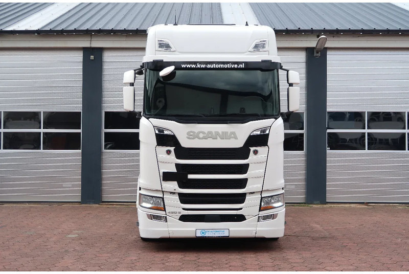 Tractor head Scania S450 NGS RETARDER/ 2X TANK/ ACC/ PARK CLIMA/ DIFF LOCK: gambar 9 Tractor head Scania S450 NGS RETARDER/ 2X TANK/ ACC/ PARK CLIMA/ DIFF LOCK: gambar 9