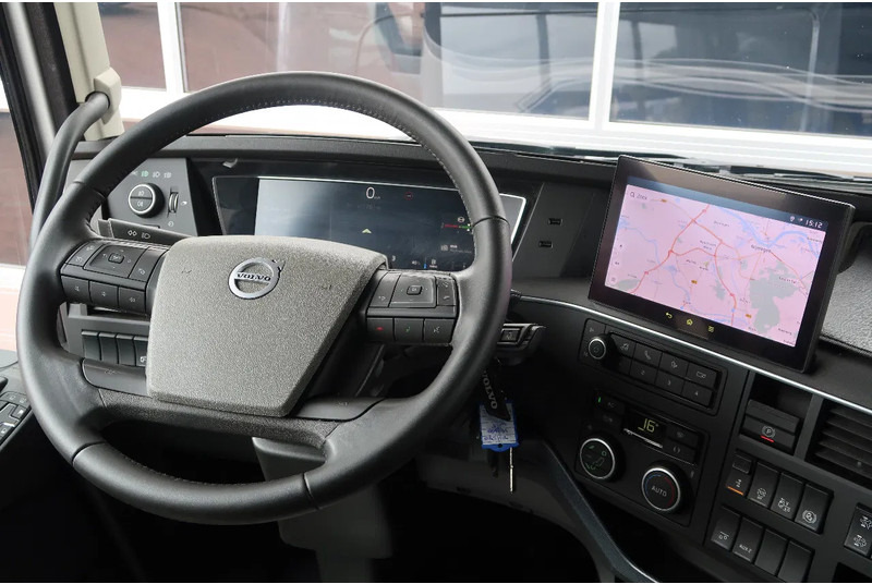 Volvo FH 540 FULL AIR/ RETARDER/ ALCOA/ 2X TANK/ LEDER - Tractor head: gambar 5 Volvo FH 540 FULL AIR/ RETARDER/ ALCOA/ 2X TANK/ LEDER - Tractor head: gambar 5