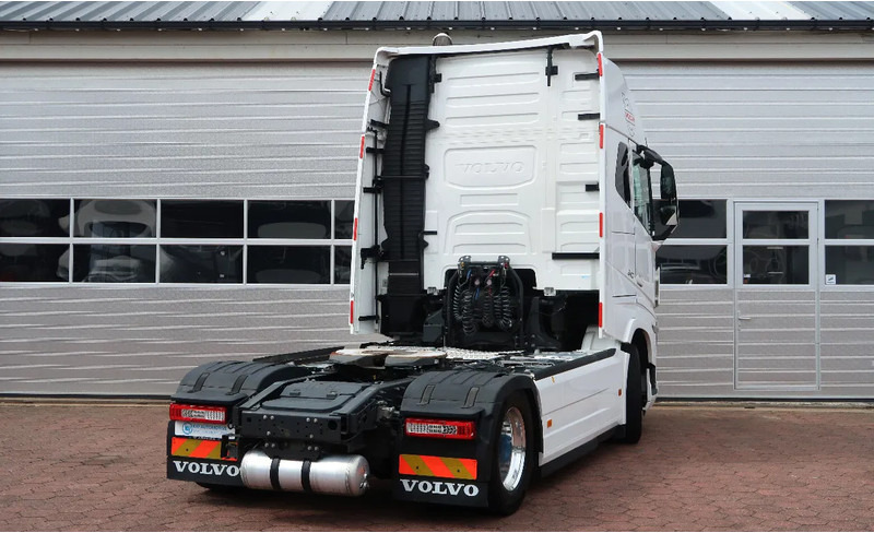 Volvo FH 540 FULL AIR/ RETARDER/ ALCOA/ 2X TANK/ LEDER - Tractor head: gambar 4 Volvo FH 540 FULL AIR/ RETARDER/ ALCOA/ 2X TANK/ LEDER - Tractor head: gambar 4