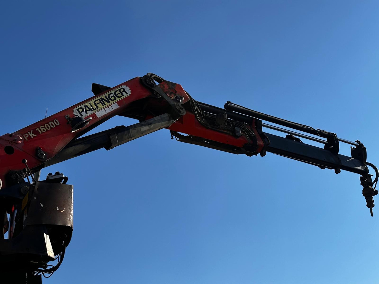 MAN F2000 26.413 Palfinger pk 16000 - Truk derek: gambar 5 MAN F2000 26.413 Palfinger pk 16000 - Truk derek: gambar 5