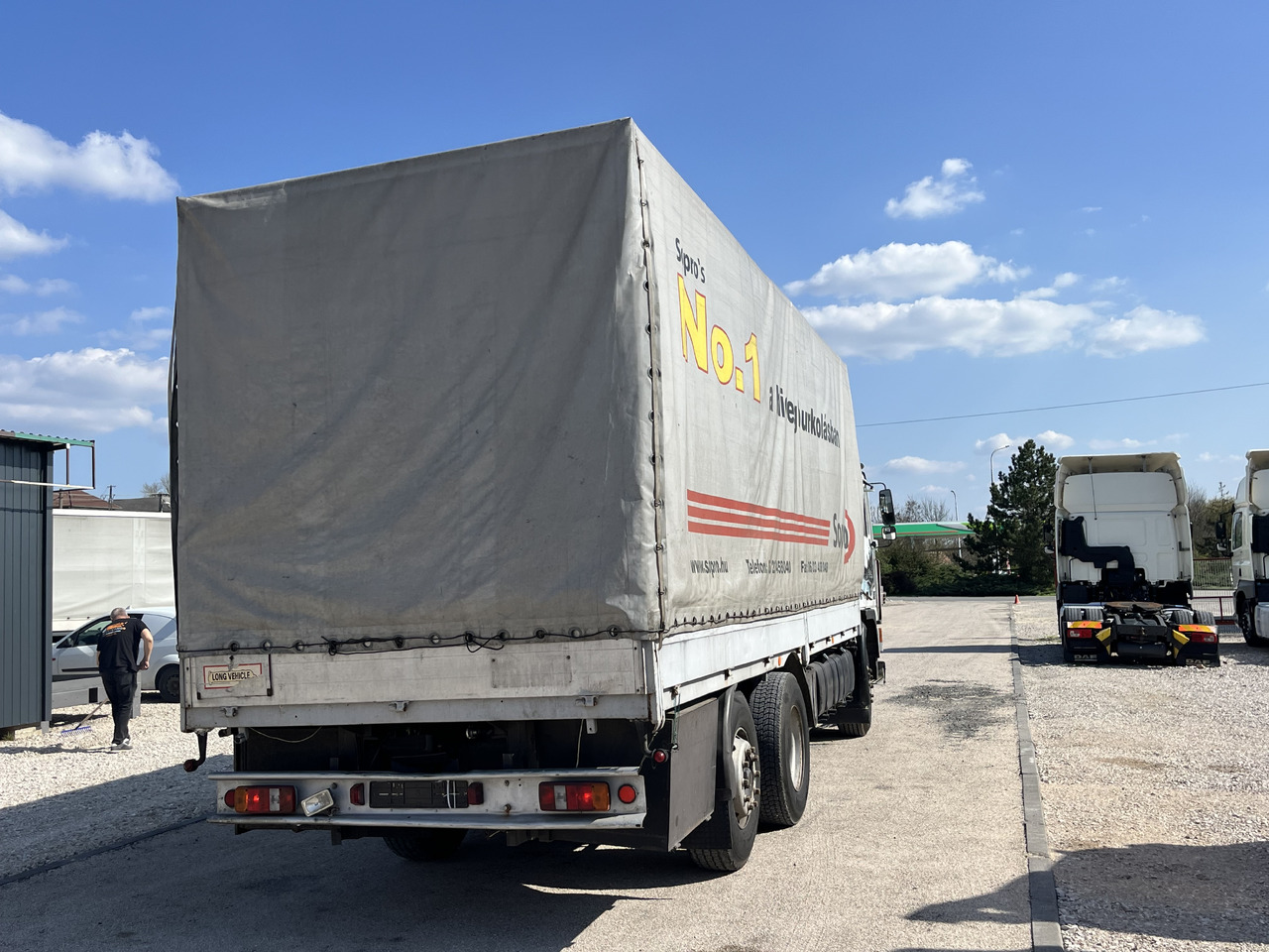 VOLVO F10 - Truk: gambar 4 VOLVO F10 - Truk: gambar 4