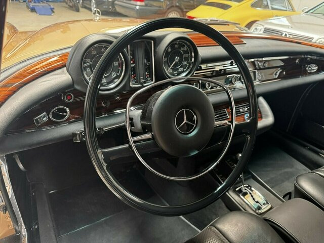 MERCEDES-BENZ 280 SE Cabrio W111 BRABUS-Classic Restauration - Convertible: gambar 5 MERCEDES-BENZ 280 SE Cabrio W111 BRABUS-Classic Restauration - Convertible: gambar 5