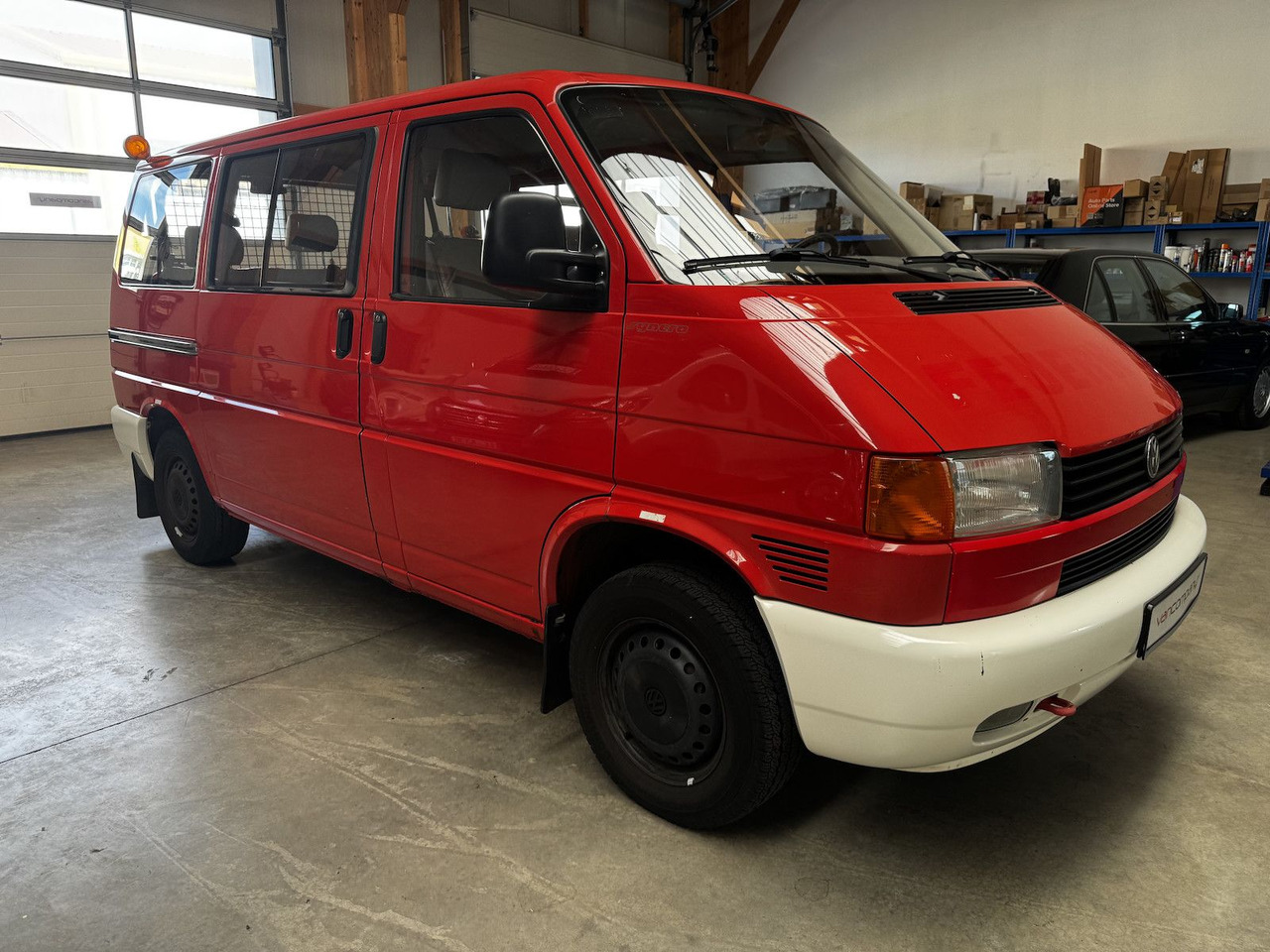 Volkswagen T4 2.5 TDI Syncro 4x4 7-Sitzer 1. Hand! - Van penumpang: gambar 4 Volkswagen T4 2.5 TDI Syncro 4x4 7-Sitzer 1. Hand! - Van penumpang: gambar 4